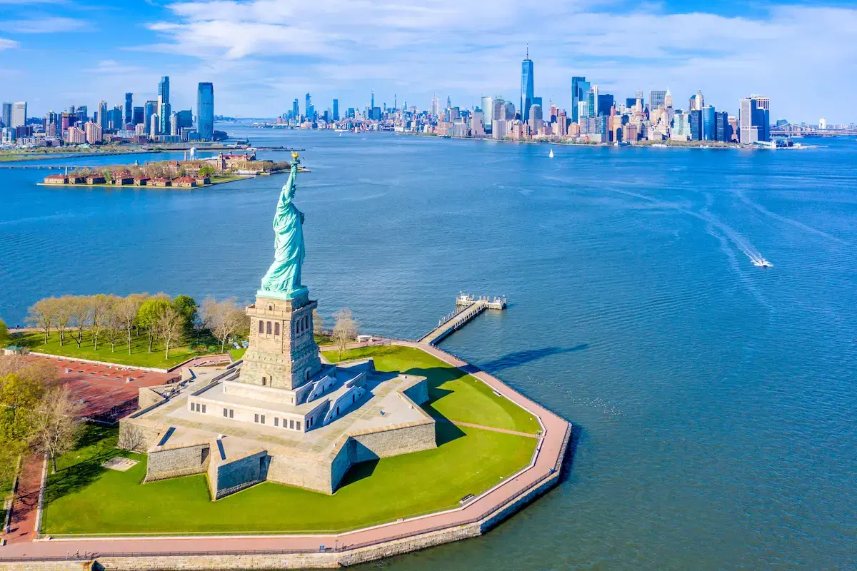 Kip slobode i Ellis Island